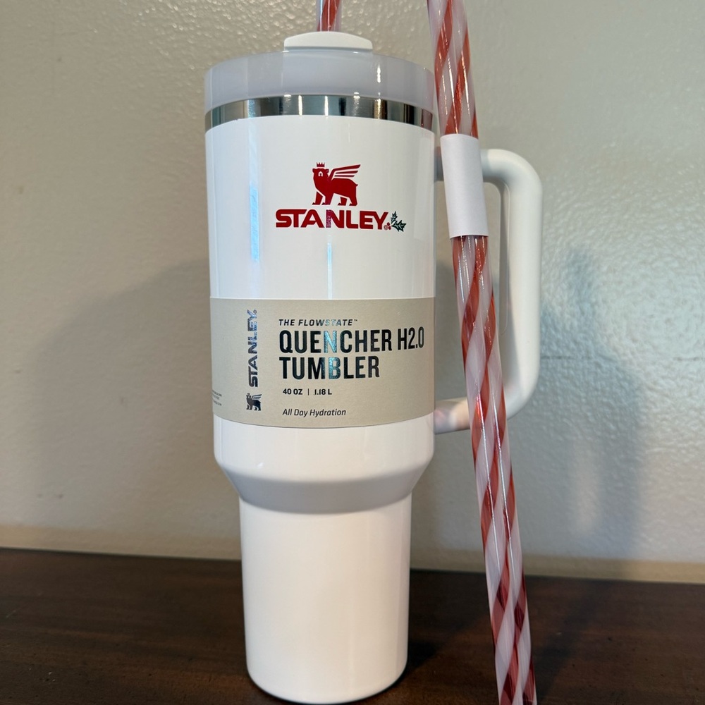 Stanley Mistletoe Twist 40 oz Quencher